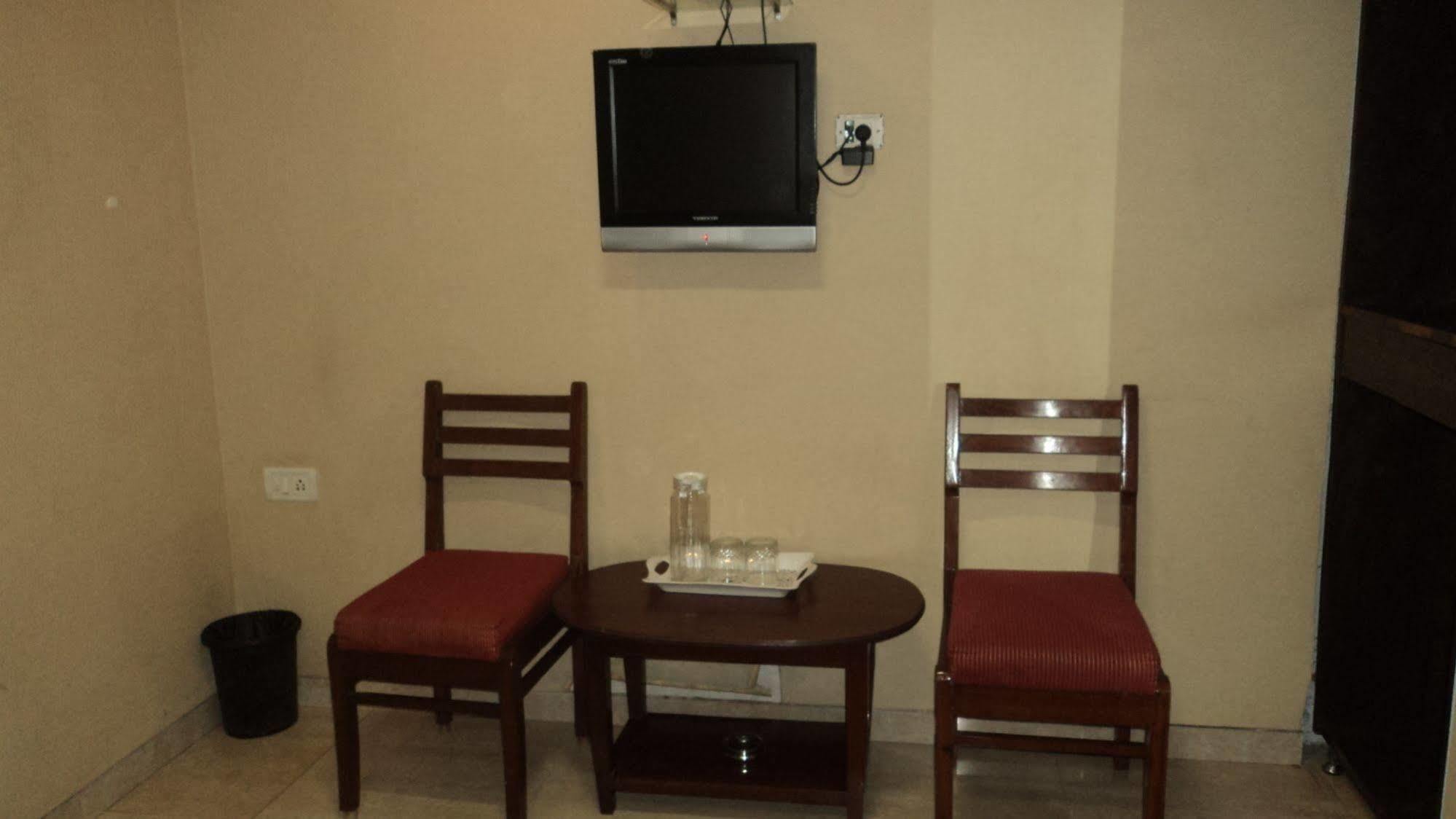 Benazeer Hotel 孟买 外观 照片