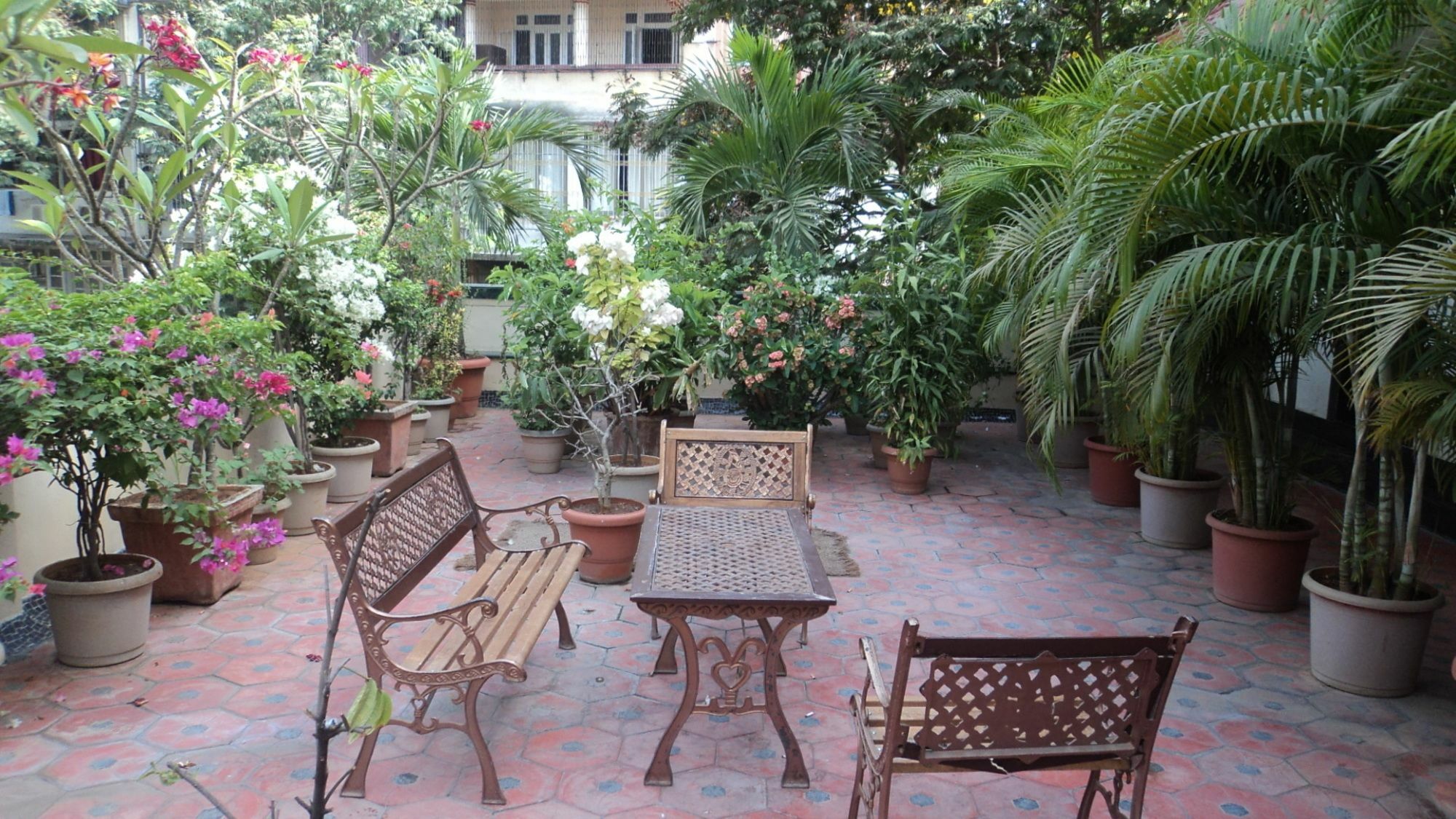 Benazeer Hotel 孟买 外观 照片